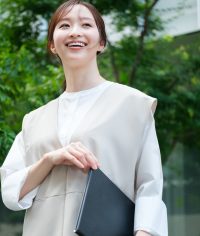 牛居澪子